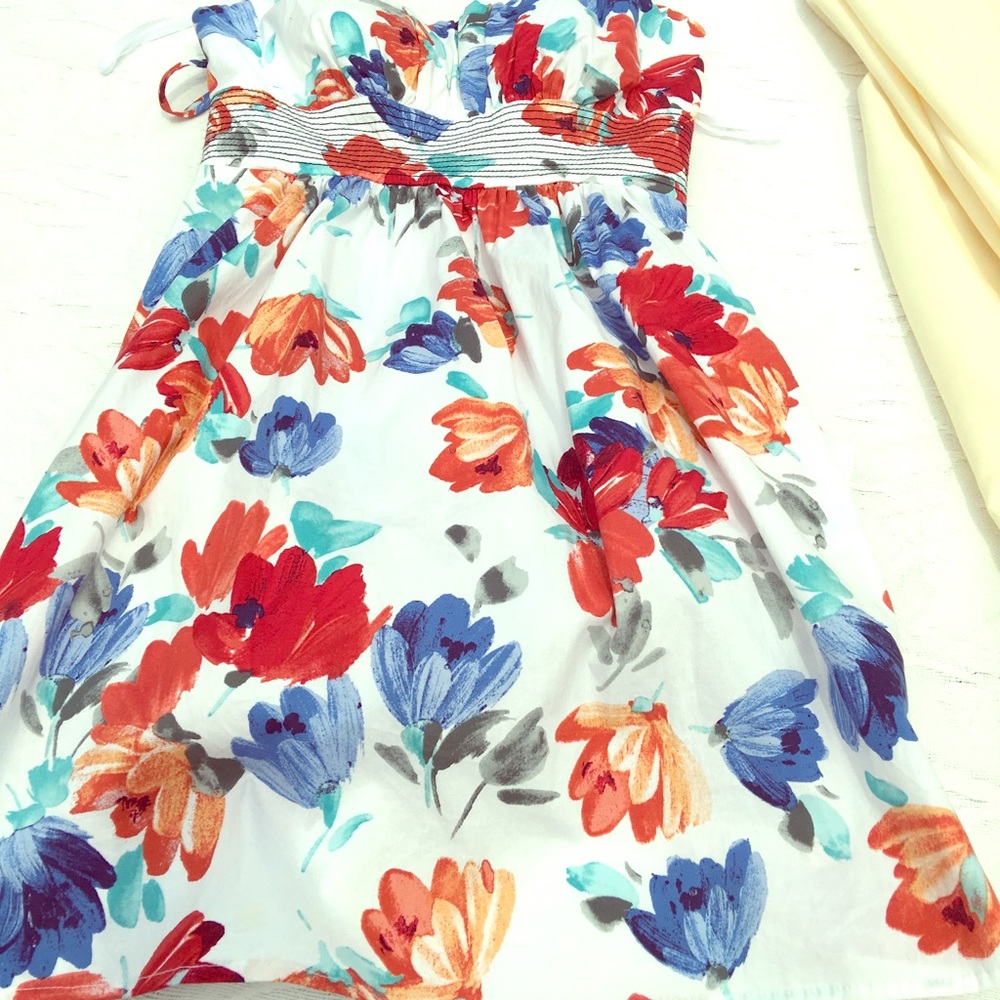 Strapless dress